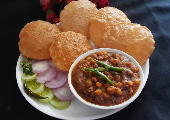 Chhole Poori