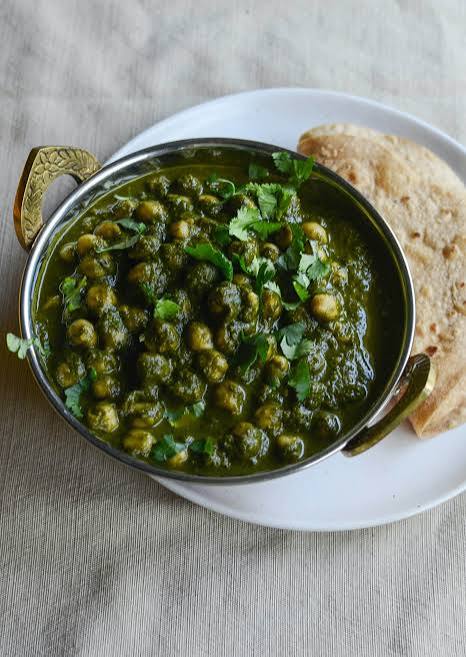 Saag Chana